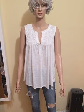 Women's White Sleeveless Smocked Yoke Top